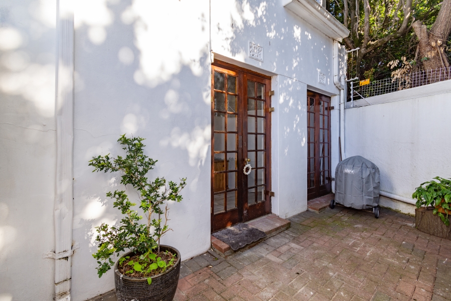 To Let 1 Bedroom Property for Rent in Claremont Upper Western Cape